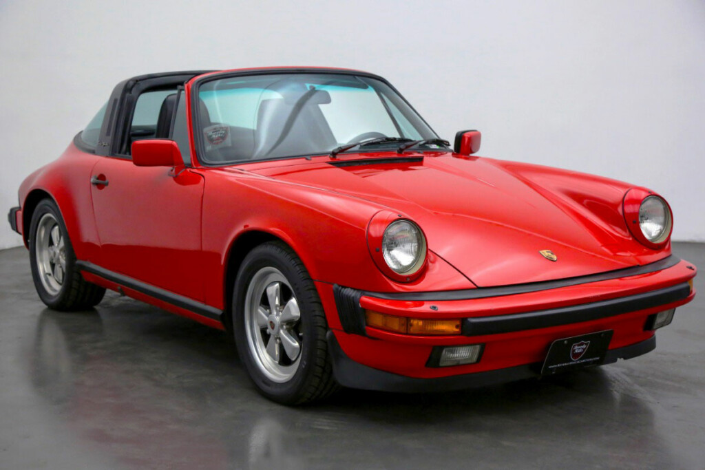 carinvest-1985-Porsche-911-Targa-01
